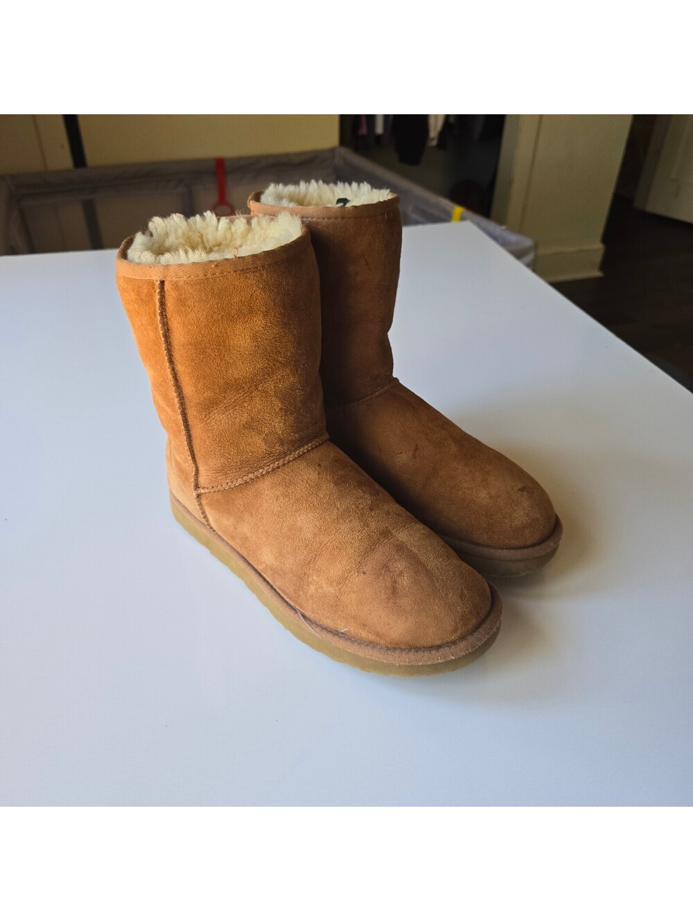UGG Australia Classic Short Boots Chestnut Brown Suede Shearling Womens Size 9